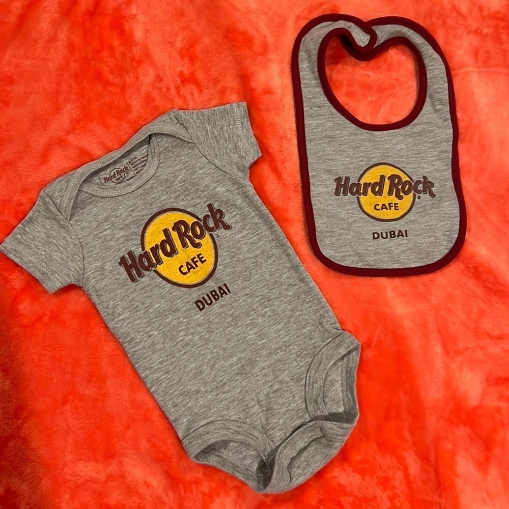 Hard Rock Cafe infant indie and bib set.  Dubai location, NWOT size 6 months